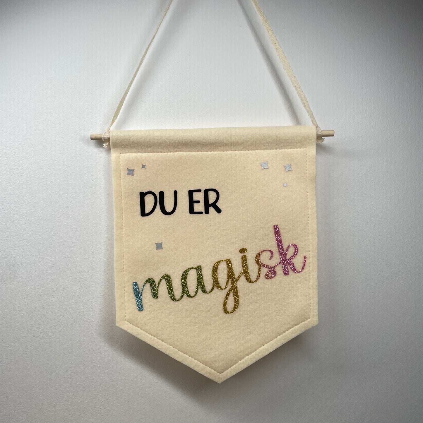 Banner flag til ophæng - "Du er magisk" - mellem